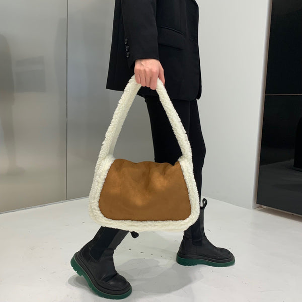 Sac à main en cuir nubuck